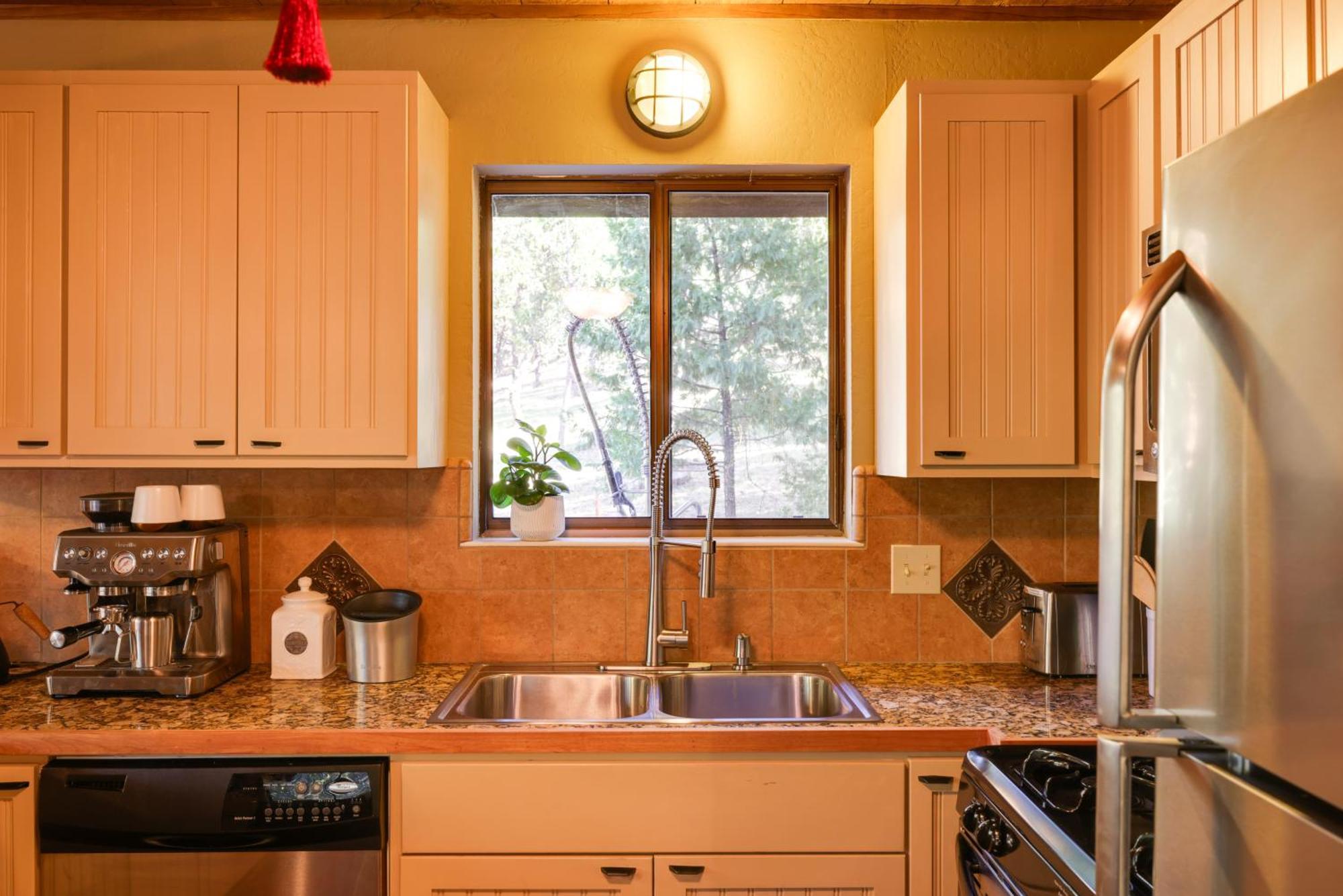 Spacious Groveland Cabin With Wraparound Deck! ภายนอก รูปภาพ