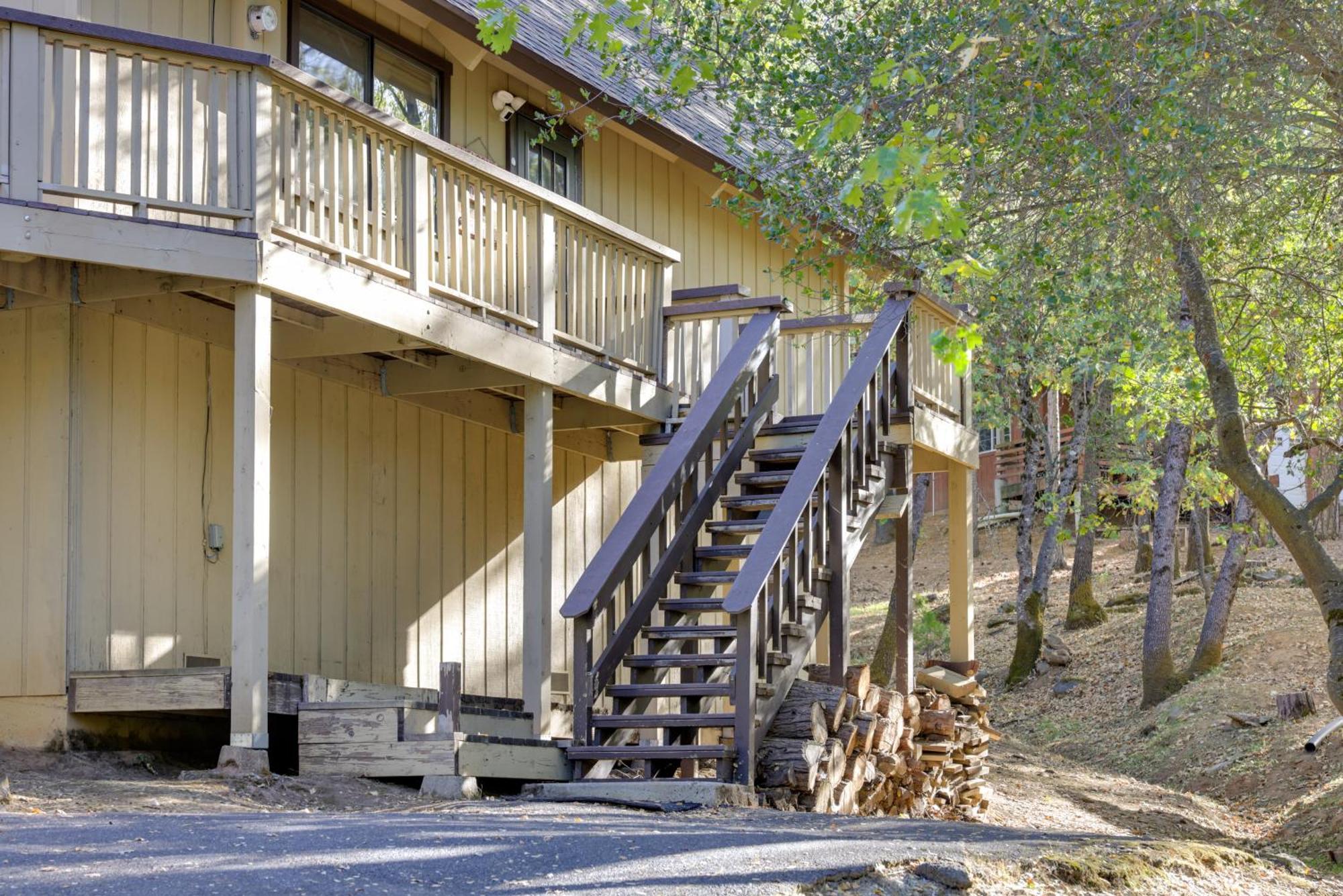 Spacious Groveland Cabin With Wraparound Deck! ภายนอก รูปภาพ