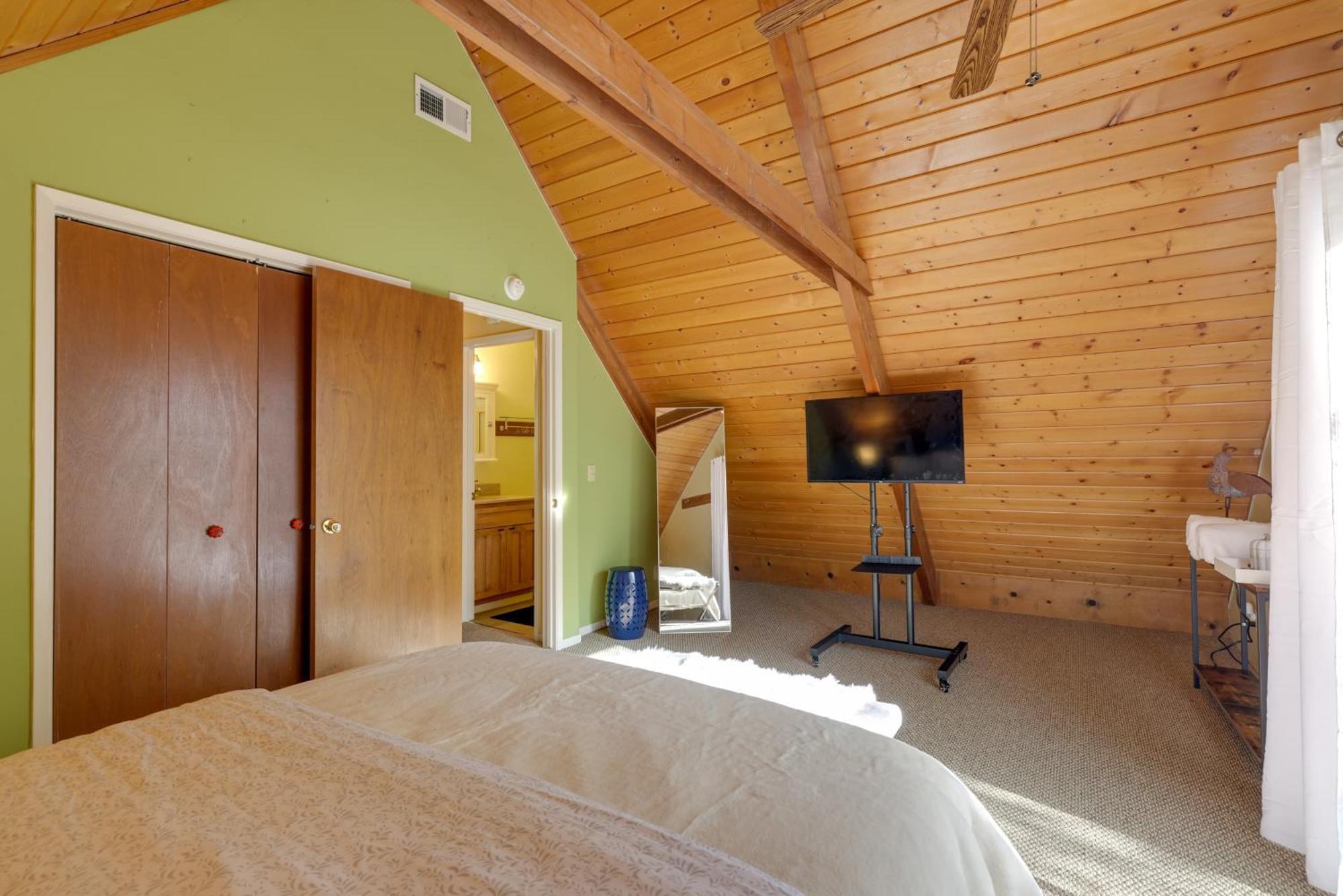Spacious Groveland Cabin With Wraparound Deck! ภายนอก รูปภาพ