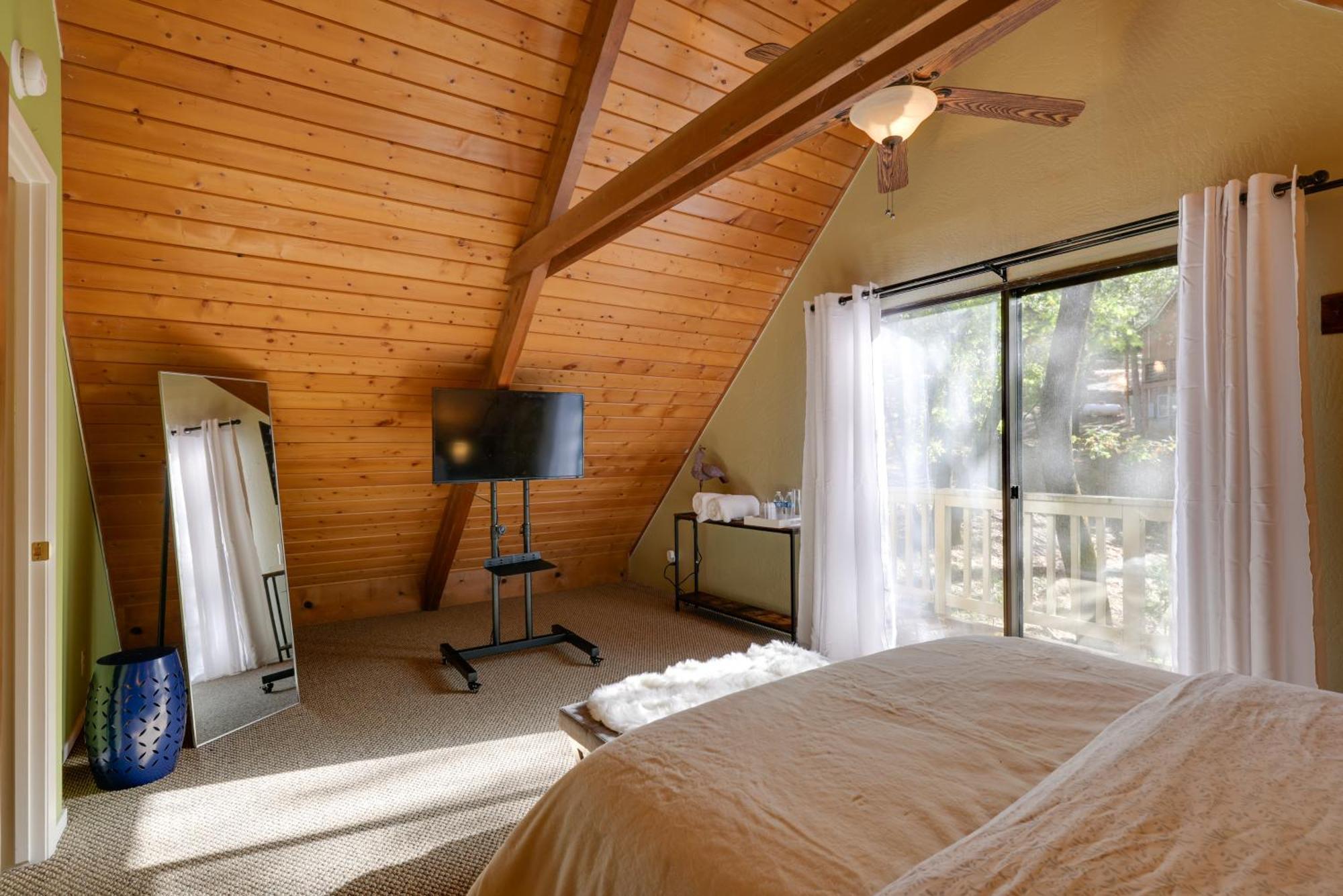 Spacious Groveland Cabin With Wraparound Deck! ภายนอก รูปภาพ