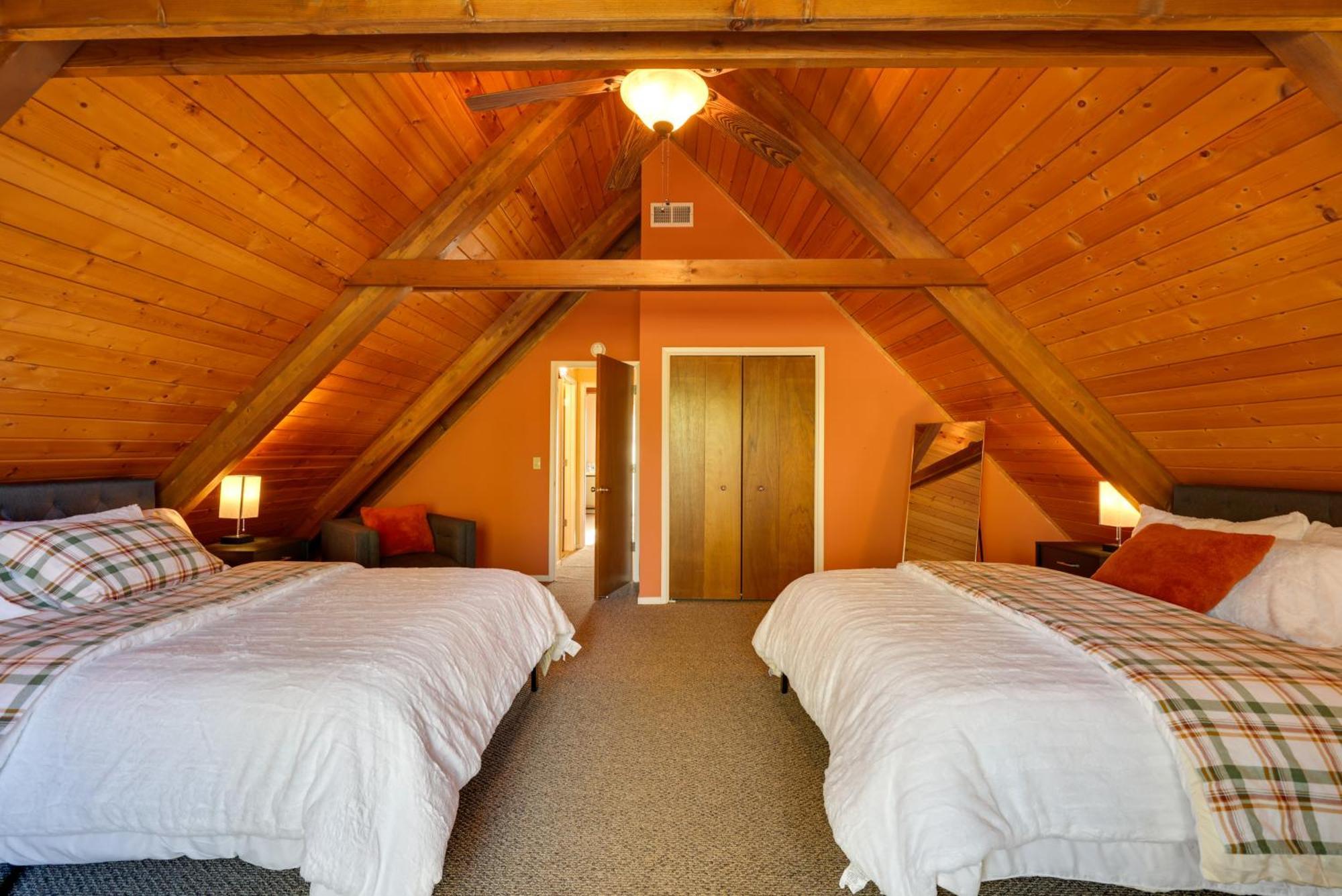 Spacious Groveland Cabin With Wraparound Deck! ภายนอก รูปภาพ
