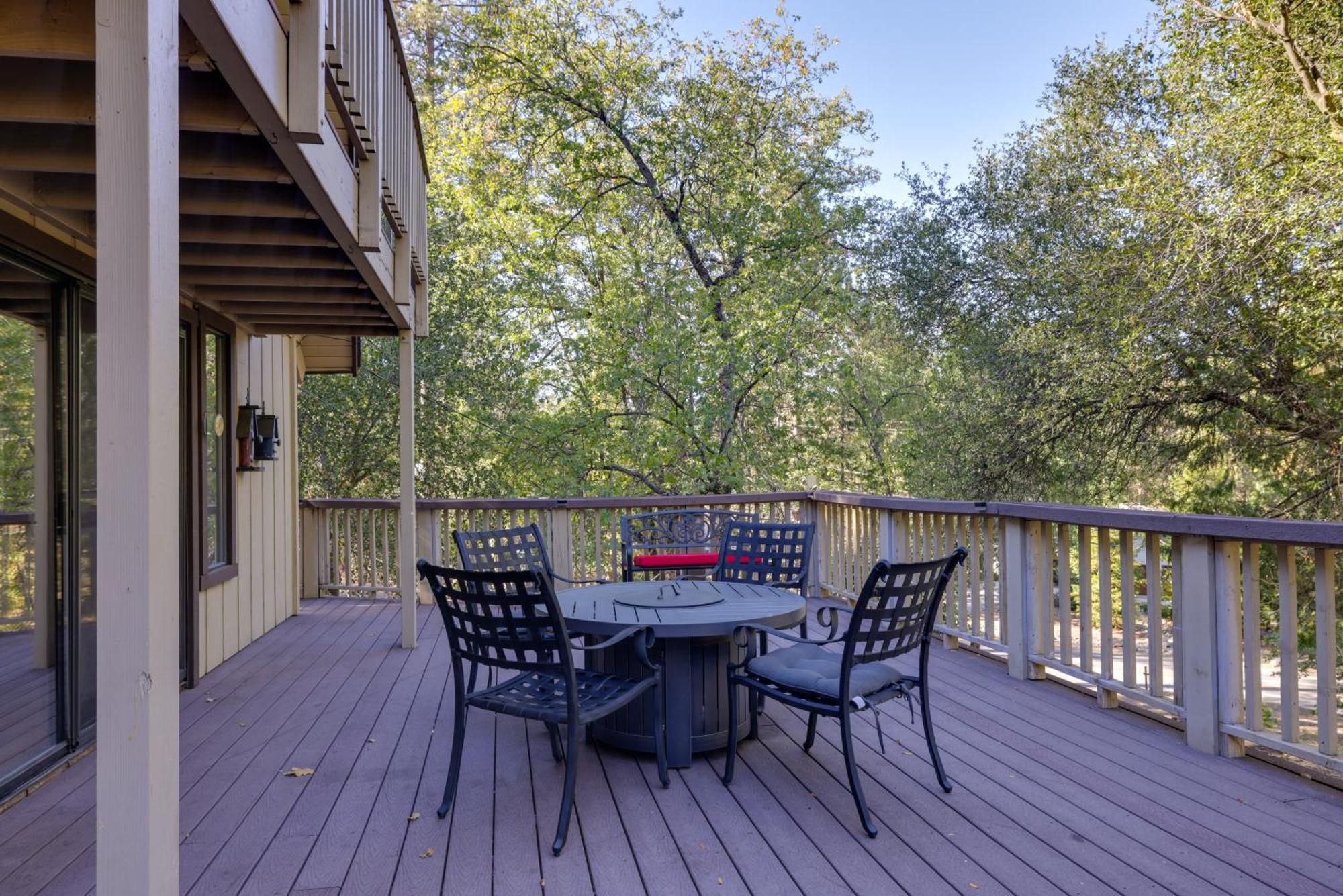 Spacious Groveland Cabin With Wraparound Deck! ภายนอก รูปภาพ